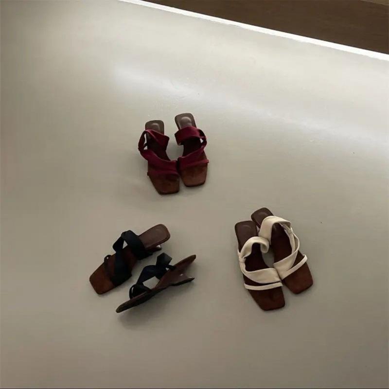 Niche high-end French fairy style one-word square head slippers 2025 new summer temperament versatile high heels sandals