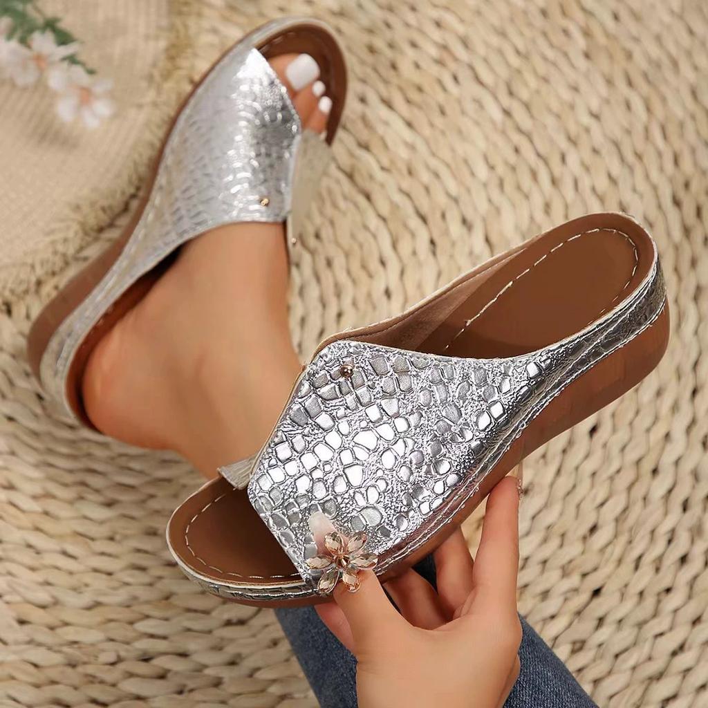 Women's Large Size Thick Bottom Slippers Personalized Design Comfortable PU Sandals