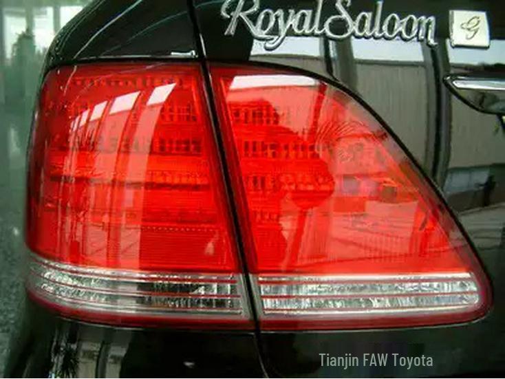 Compatible Taillight Assembly for 2005-2009 Toyota Crown (12th Gen) - Rear Taillight Cover & Brake Light
