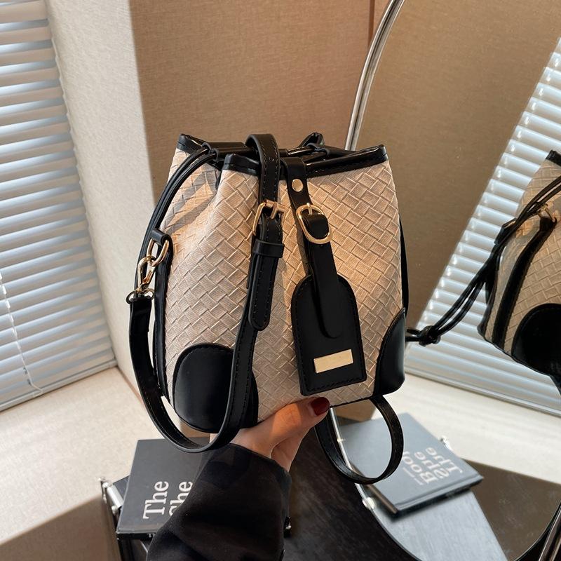 Women's Small Bag New Versatile Contrasting Color Shoulder Messenger Bag