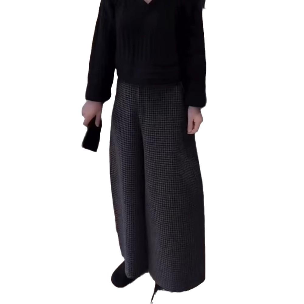 Korean Retro Plaid Wool Wide-Leg Pants - High-Waisted, Slimming, Cropped for Autumn/Winter 2024