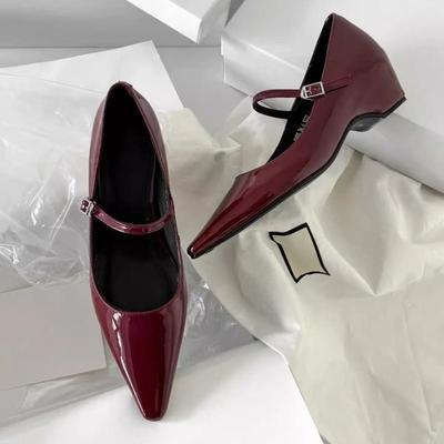 Szpiczaste Damskie Buty Pasek z Klamrą Jednolity Kolor Retro Marka Projektanta Wysoki Obcas Płytkie Damskie Buty Zwięzłe Buty Codzienne