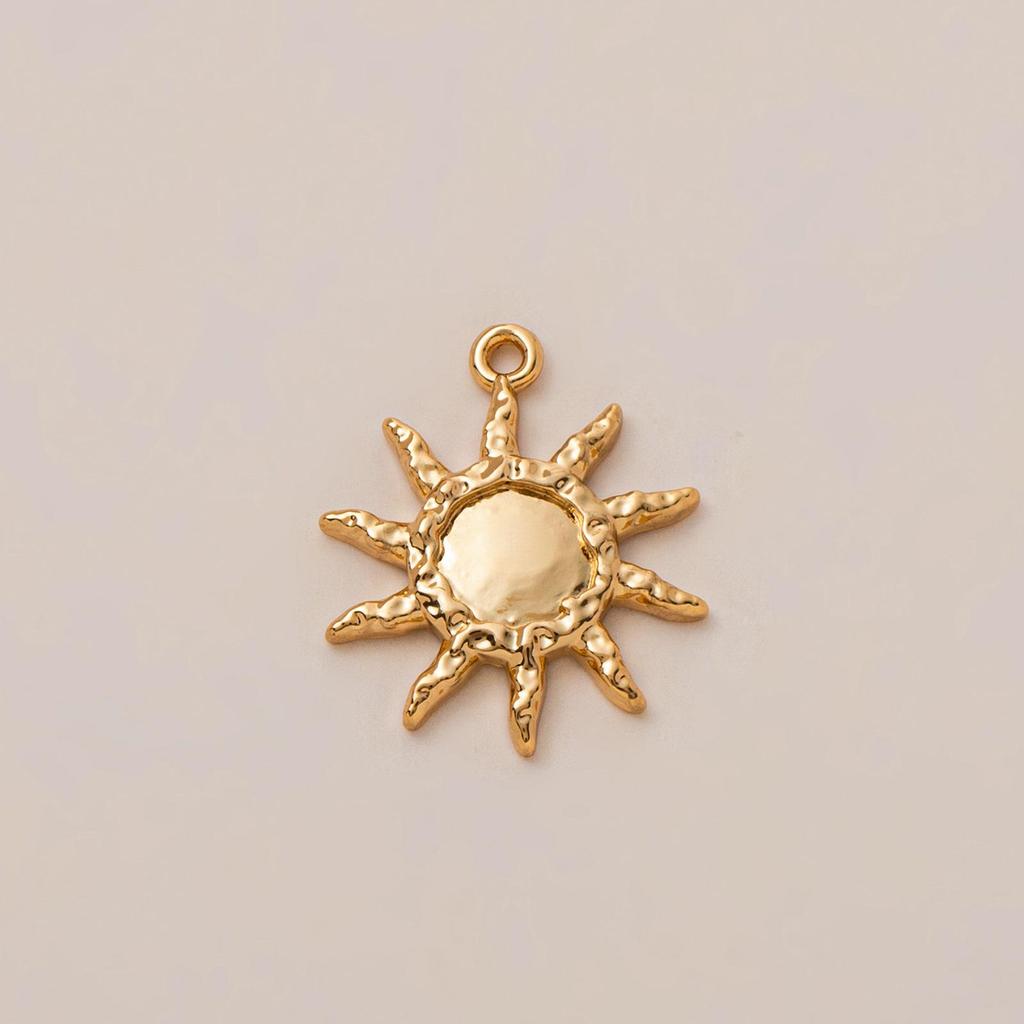 Simple Eight-Pointed Star Tarot Pendant with Moon, Sun, Star, Devil's Eye Design, Drip Oil, and Rhinestone Inlays In Copper.
