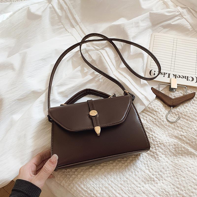 

2025 новая стильная и простая сумочка, высококлассная ретро универсальная на плечо, сумка-мессенджер, текстурированная маленькая квадратная сумка для поездок на работу