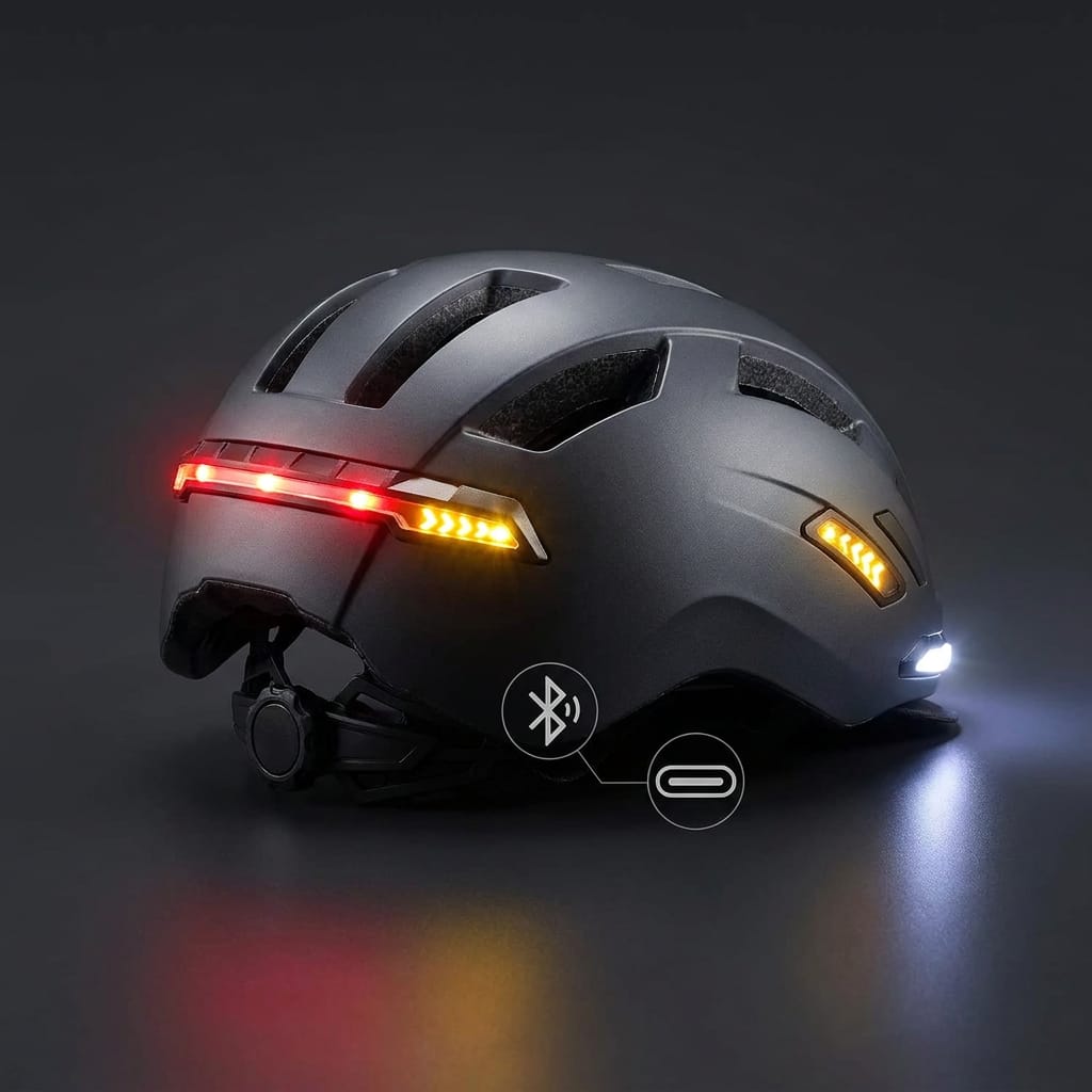 Smart LED Bike Helmet for Speaker Turn Signal USB Rechargeable Cycling Safety