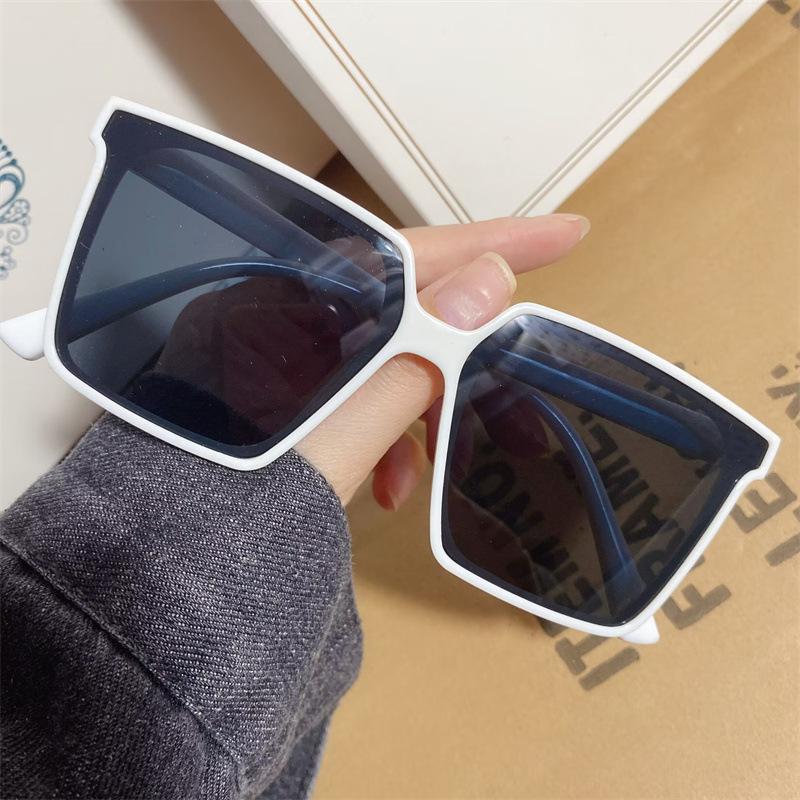 Square Sunglasses Women Men Designer Luxury Cat Eye Sun Glasses Female Male Classic Vintage Eyewear Outdoor Holiday Glasses
