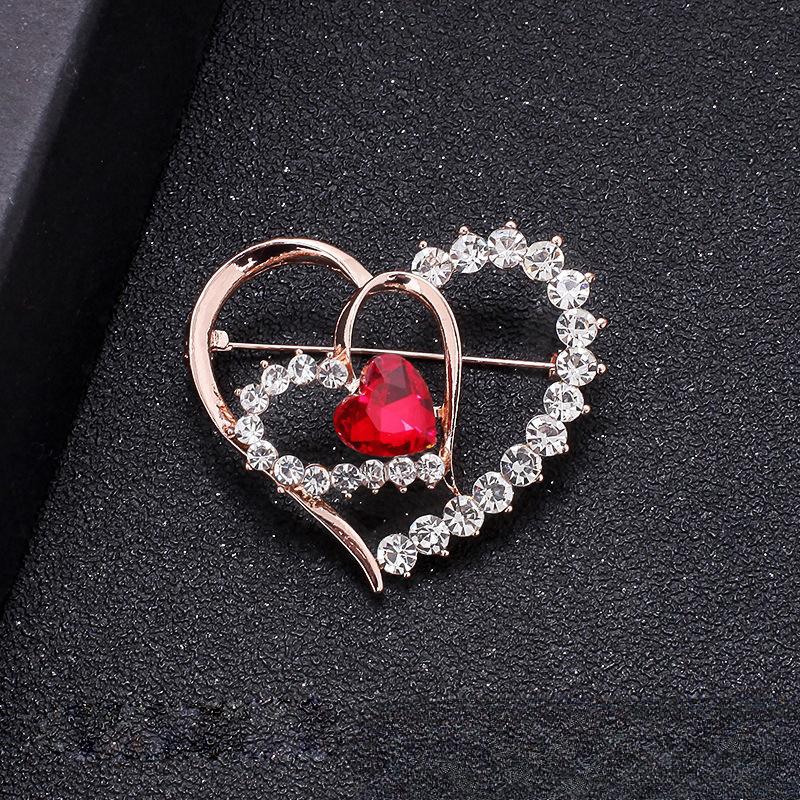 Heart-shaped Brooch for Ladies High-end and Elegant Brooch RhinestoneRetro Fixed Sweater Pin Accessory Manufacturer