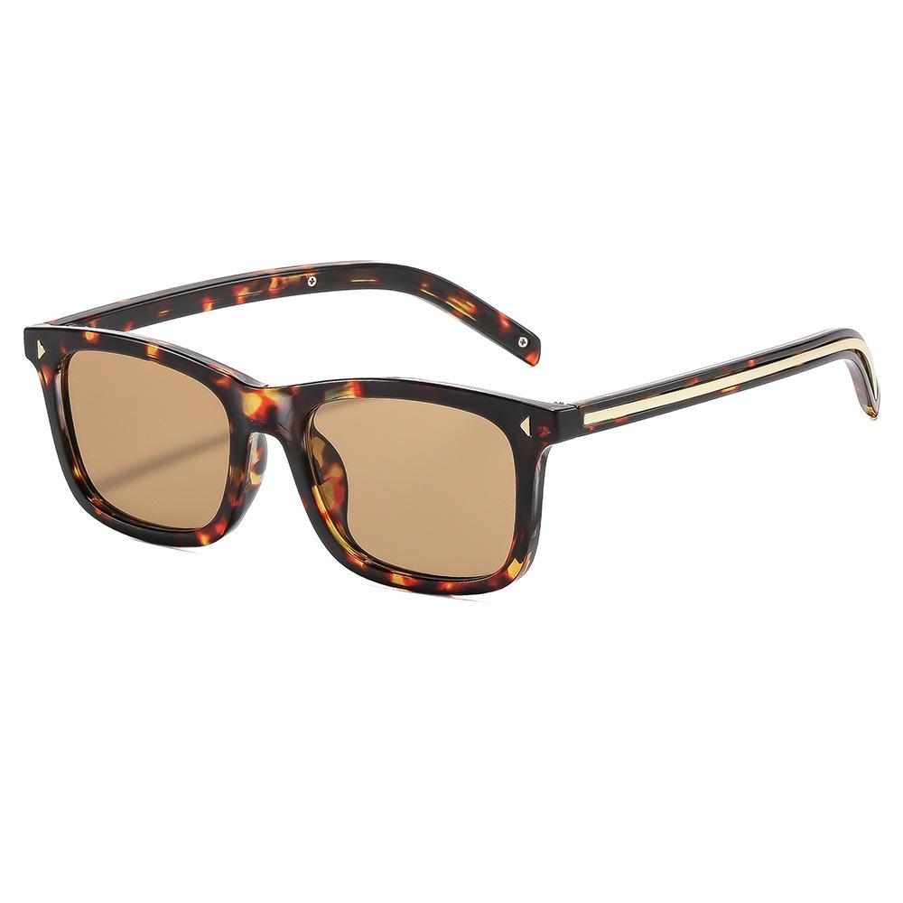 2026 Retro Square Frame Rice Nail Sunglasses: Stylish Outdoor Street-Style Face-Slimming Sun Protection Glasses
