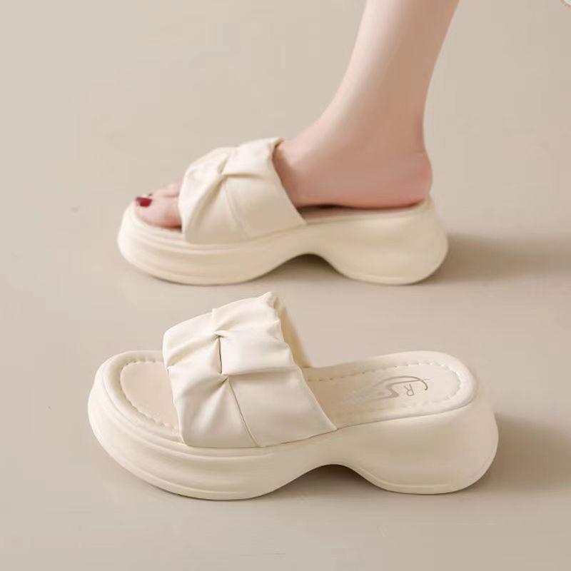 

Классные тапочки женские 2024 новые толстые подошвы усиливающие ветер фея мягкая подошва легкие одно слово сопротивление нескользящие 40