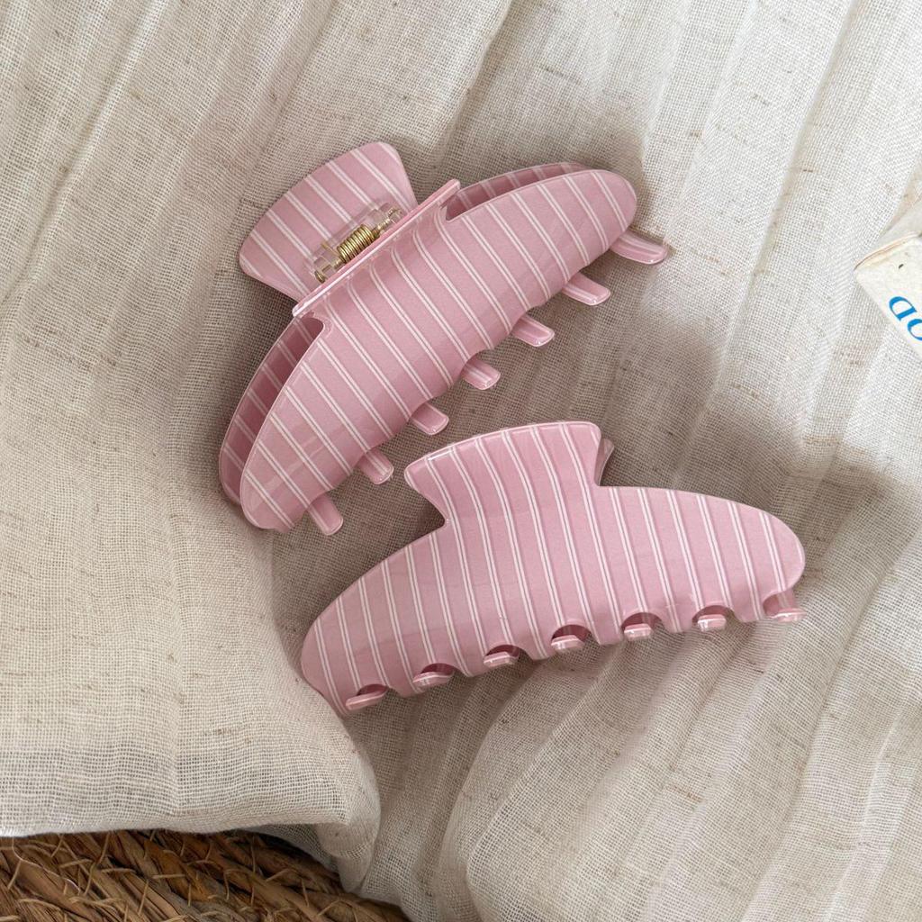 Elegant Summer Striped Hair Claw Clip for Women - Large, Lazy Style Hair Accessory