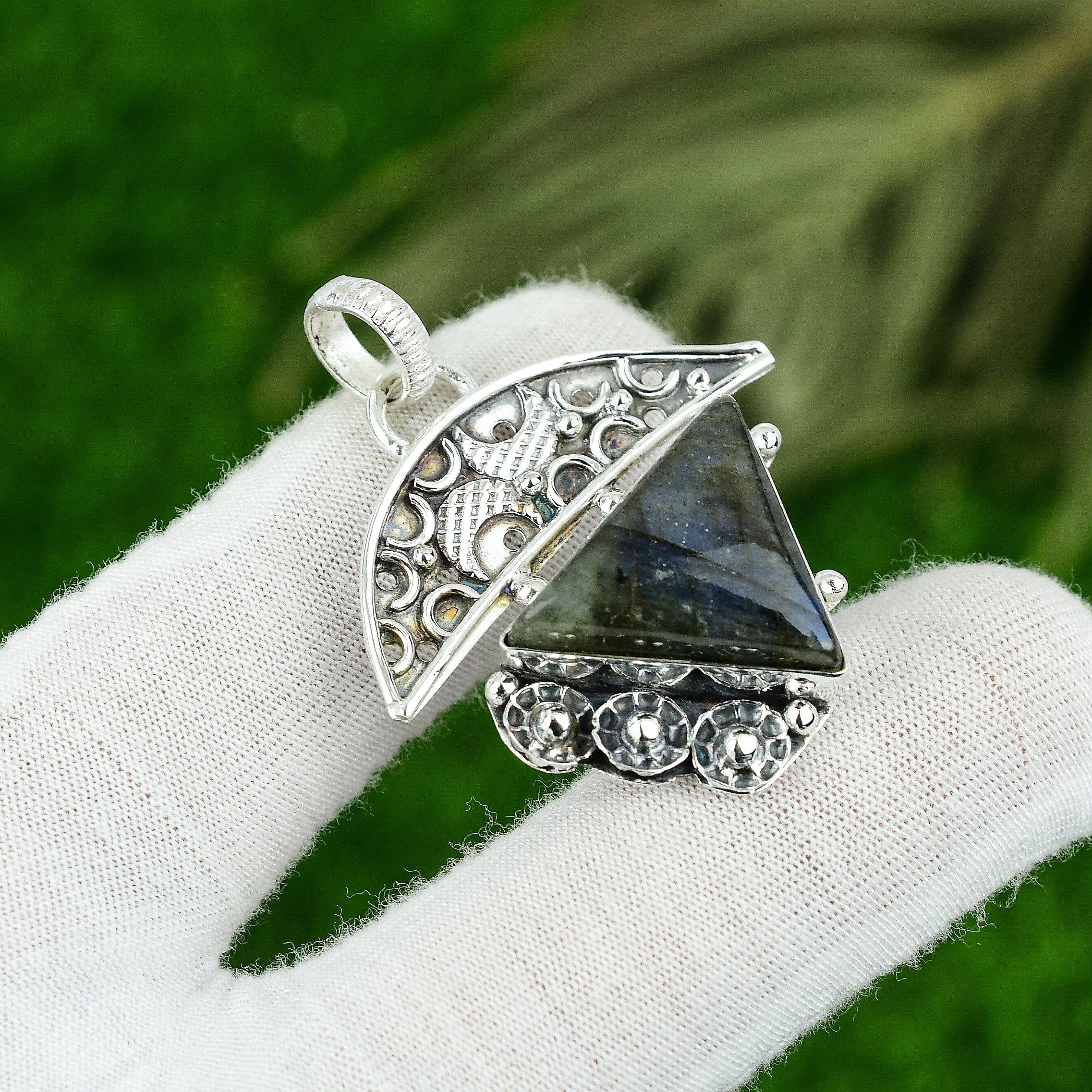 

Trillion Natural Labradorite Bezel Daughter Wedding Pendant Jewelry 925 Silver