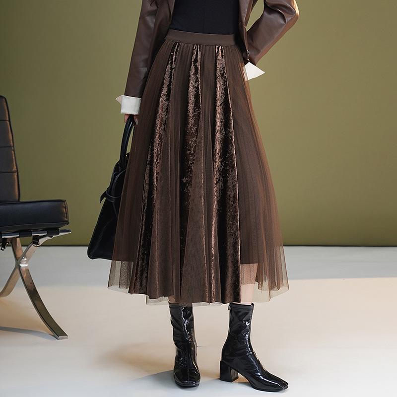 

Elegant Patchwork Mesh A-line Skirt with Elastic Waist for Women, Fall/Winter 2025 One Size - Recommended for 85-145kg