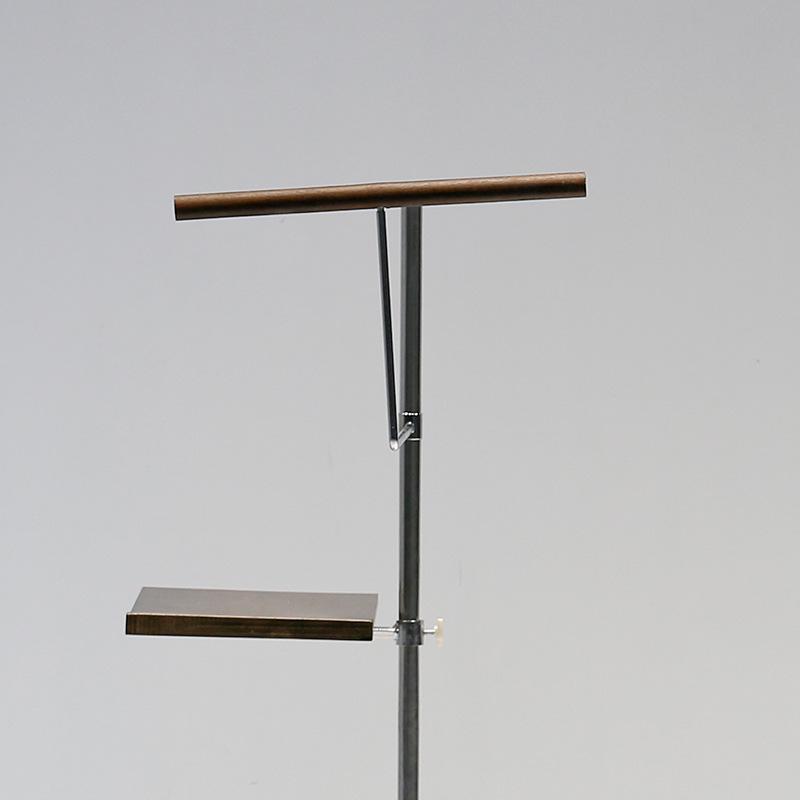 

Роскошная манекен-стенд для мужского смокинга из ткани с песочной стиркой