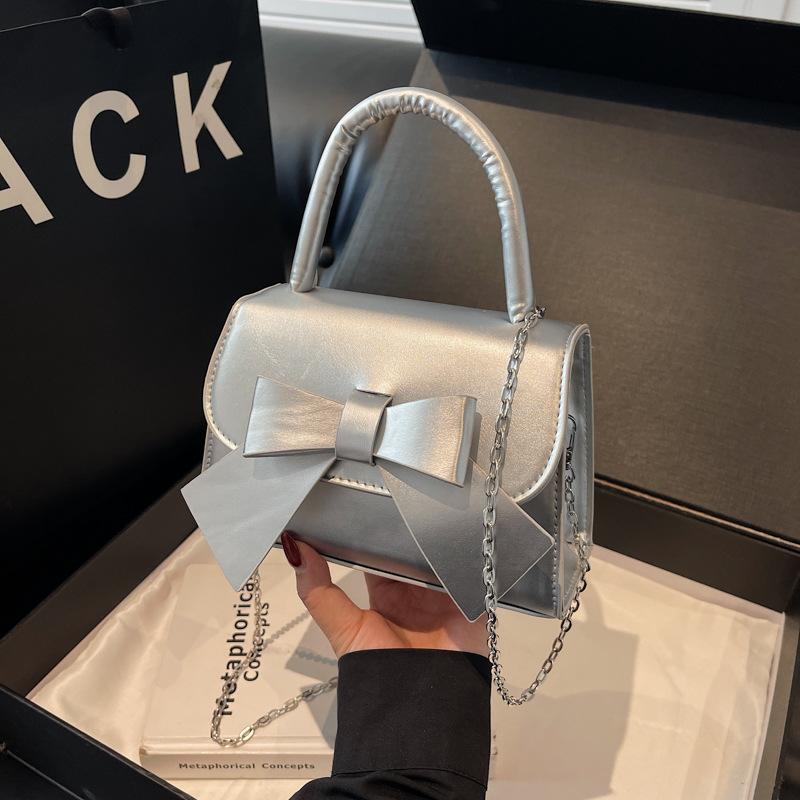 Textured niche messenger bag 2025 spring and summer this year popular bag bow foreign style mini bag design sense