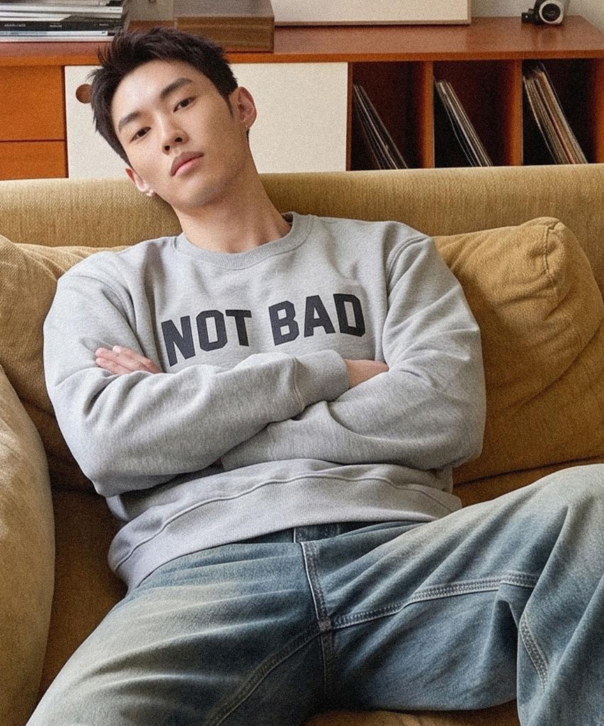 TENBLADE Premium Double-Sided/Fleece-Lined Not Bad Semi-Overfit 4-Color Lettering Sweatshirt (Type B)