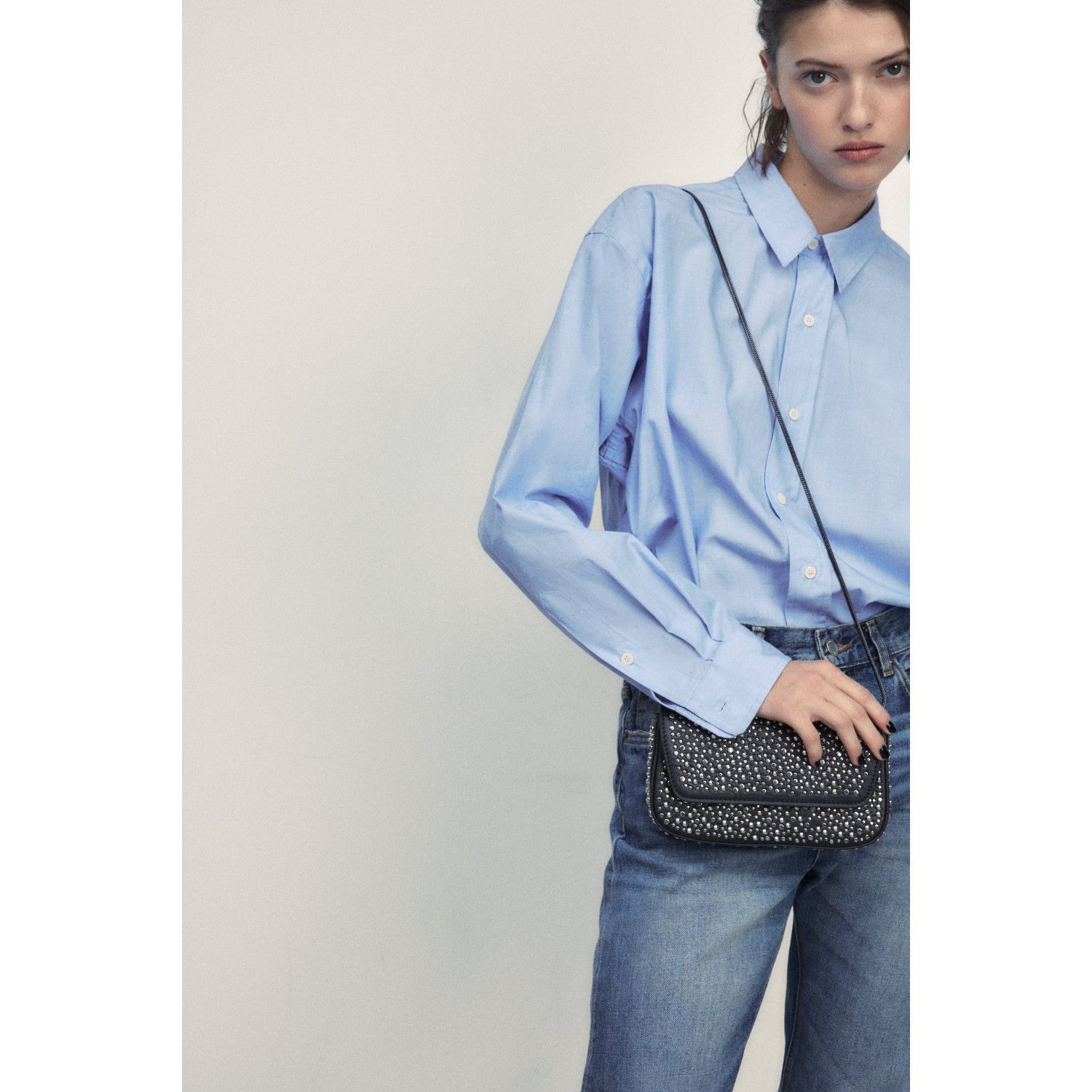 

ROCK CROSSBODY BAG WITH STUDS