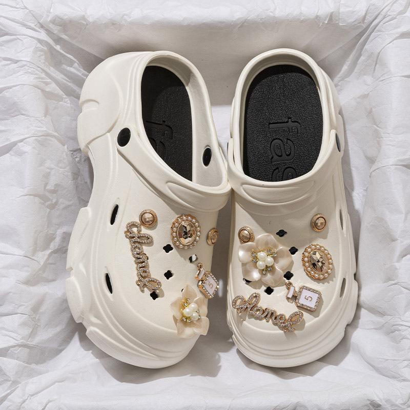 Hole shoes women's summer cartoon cute thick-soled beach outdoor non-slip baotou beach cool slippers