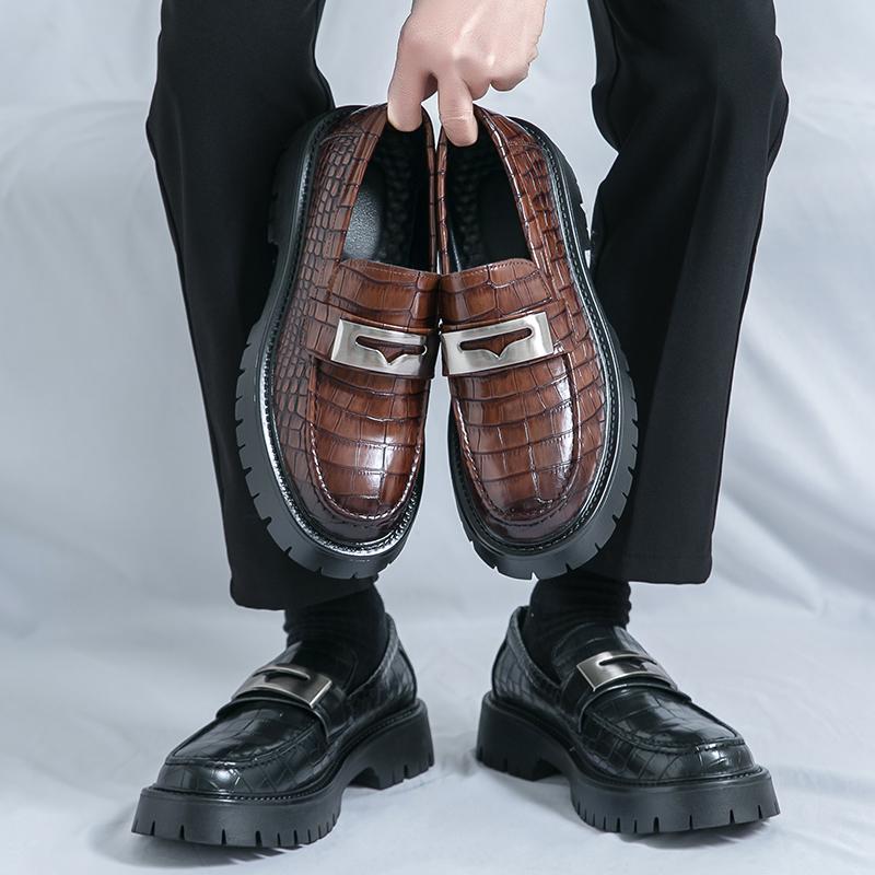 Fashion New Gradient Color Korean Style Thick Bottom Crocodile Leather Casual Slip on Non-slip Metal Buckle Decoration Men Loafer Shoes