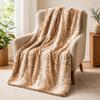 Coperta Morbida in Flanella con Fantasia a Strisce Animalier, Morbido Plaid per Divano