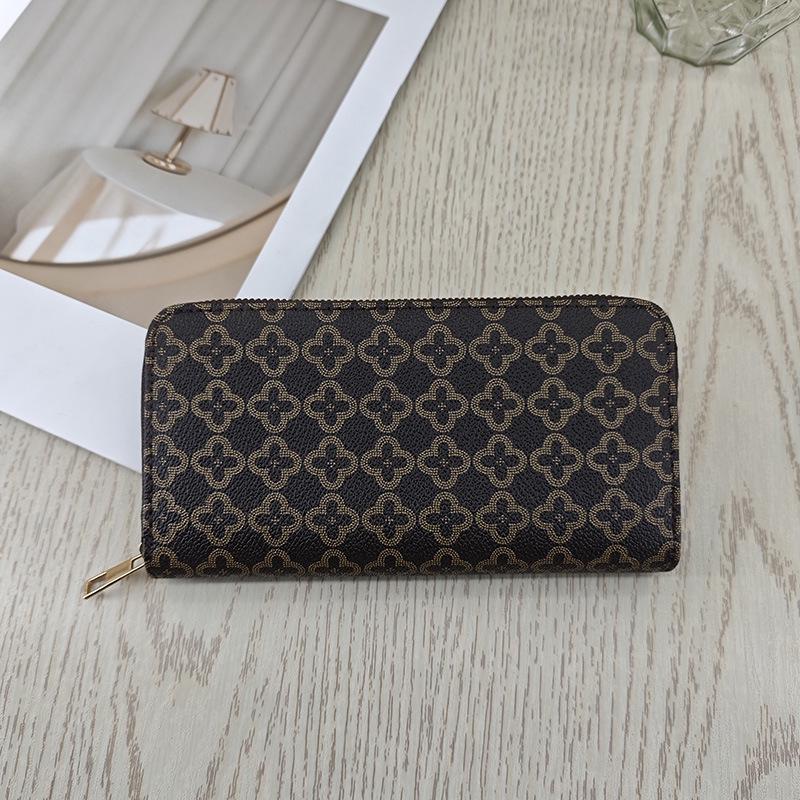 Vintage European & American Women's Long Wallet with Multi-Card Slots and Large Zippered Storage