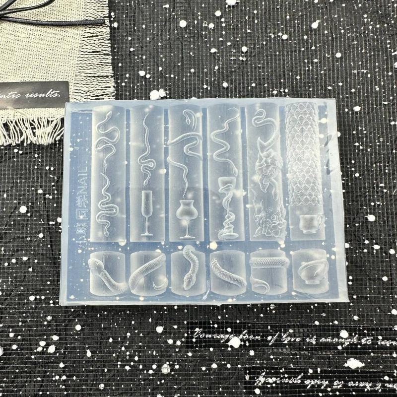 3D Snake Silicone Mold Nail Art Decoration Diy Rose Flower Design Transparent Nail Templates Manicure Design Tool Jewelry Crafts