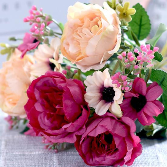 Simulierte Pfingstrose Realistischer Künstlicher Strauß mit Grünen Blättern Zweigen