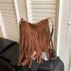 Fransen-Schultertasche mit verstellbarem Riemen Wildleder-Material Crossbody und Handtaschen-Design Leichtgewicht Lässig Tägliche Nutzung