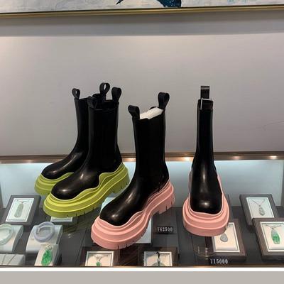 Mode Kvinnor Svart Vit Chelsea Boots 2022 Vår Punk Gothic Skor Ankel Sock Boots High Platform Mode Korta Boots
