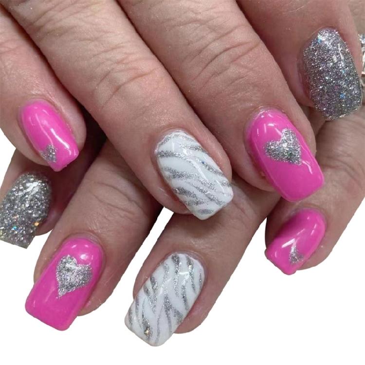 

Valentine s Day Silver Glittering Heart Nail Kit 24pcs Press on Nail Stick on Nail Adds a Touch of Romance to Any Outfit 1