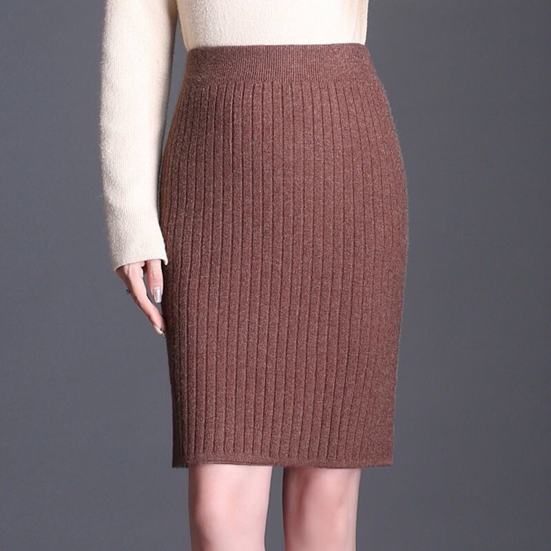 Вязаная короткая юбка — фото 4