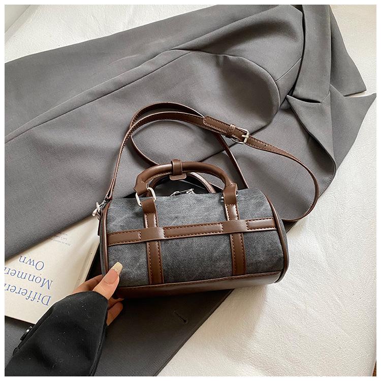 High value handbag niche pillow bag 2025 new commuter women's bag trendy fashion shoulder bag foreign style messenger bag