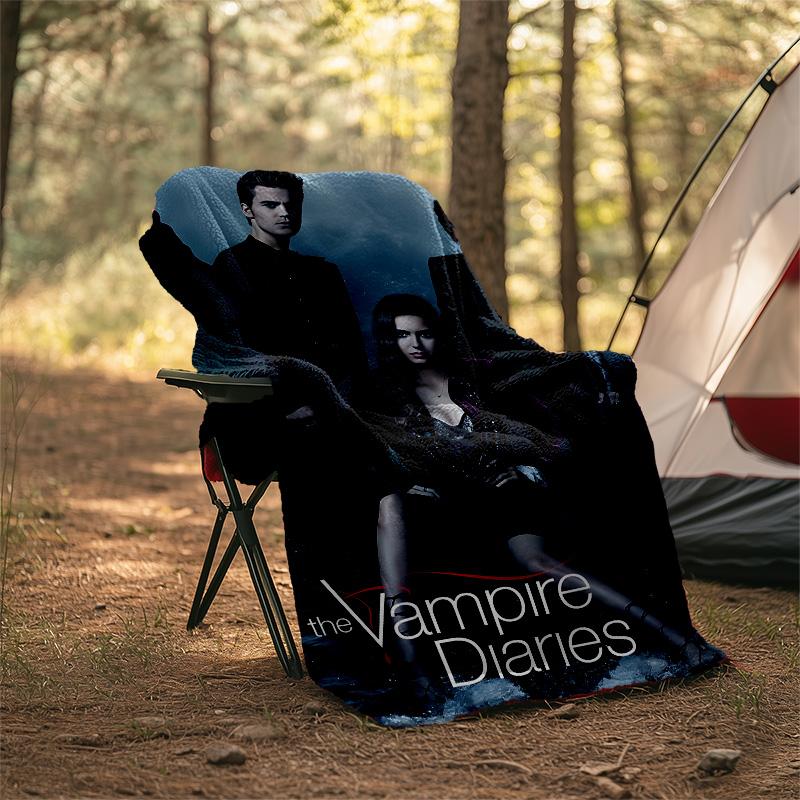 1 Stück The Vampire Diaries 4 Thema Weiche Flanell-Kuscheldecke - Digitaldruck, Polyester, Gemütlich für alle Jahreszeiten, Perfekt für draußen und Reisen