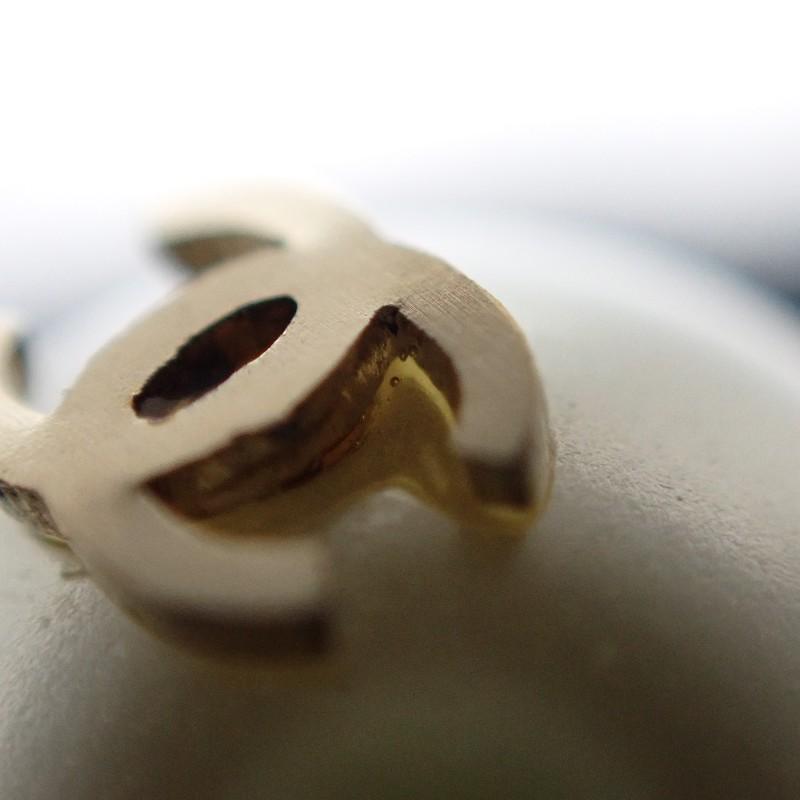 CHANEL  Pierce gold metal/Fake pearl Women