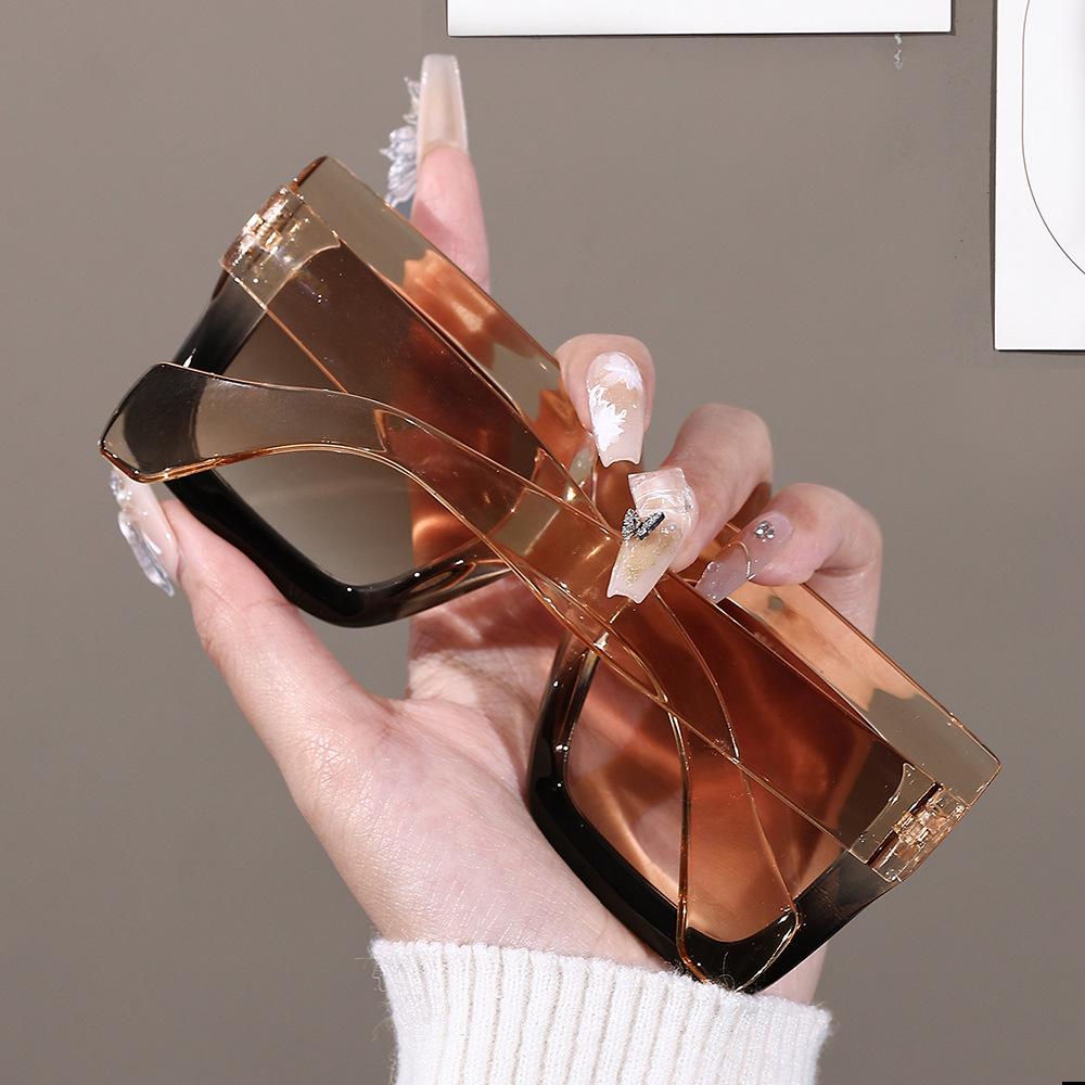 2025 Trendy Oversized Square Frame Sunglasses: Gradient Lenses for Men & Women - European & American Street Style