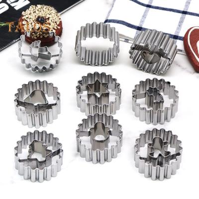 9-teiliges Weihnachts-Ausstechformen-Set aus Edelstahl, Backform, Weihnachtsbaum, Lebkuchenmann, Schneemann, Elchformen für Feiertags-Backutensilien