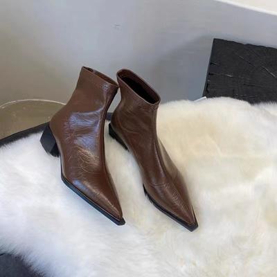 Bottes courtes rétro confortables françaises bottes courtes automne et hiver 2025 nouvelle version coréenne pointues talon épais bottes Martin pour femmes