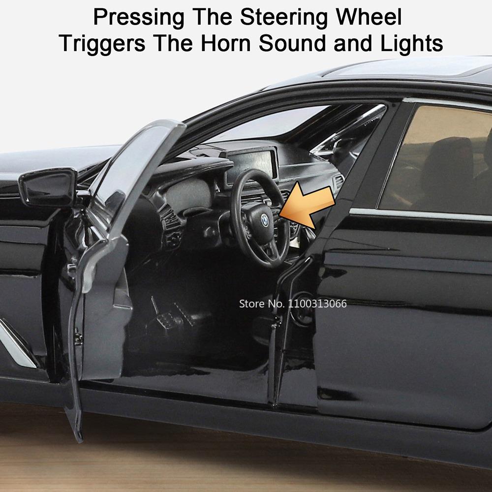 1:24 5 Series 530Li M4 Model Toys Cars Alloy Diecast Wheel Pull Back Miniature Car Doors Opened Vehicle Perfect Gifts for Kids