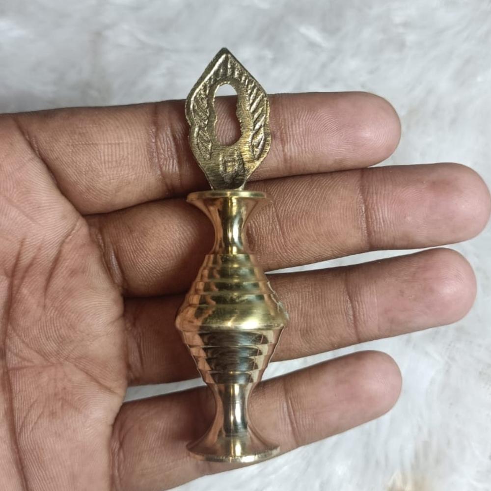 AL ATHMAD Arabian Brass Surmadani - Kohl Container For Storing Surma Powder - Golden Color