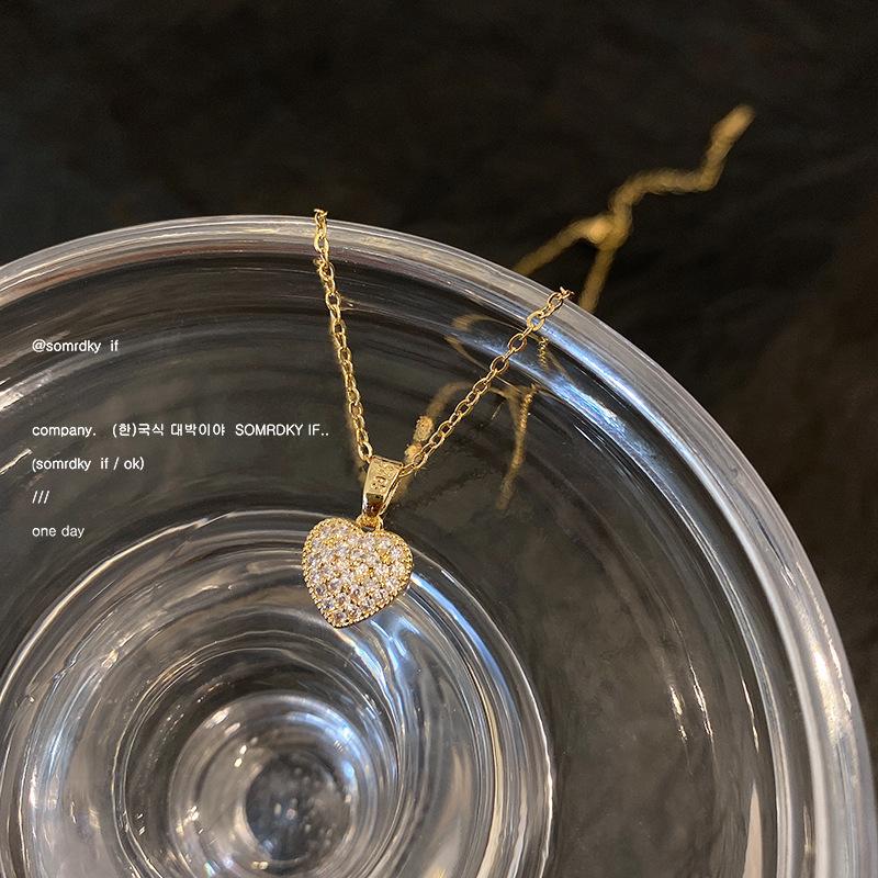 BLINGBAY Colier cu pandantiv pentru femei Colier din oțel titan Lanț pentru pulovere Coreeană versatil pandantiv ornamental bijuterii cadou