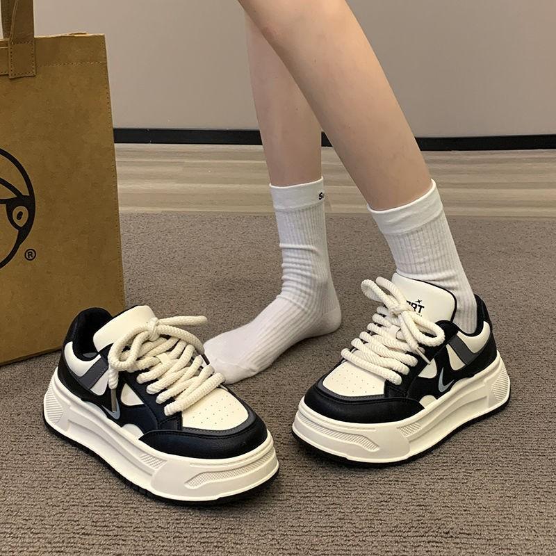 Super Fire Little White Shoes Women's Autumn Versatile Thick-soled High-end Board Shoes 2025 New Niche German Training Casual Sports Shoes