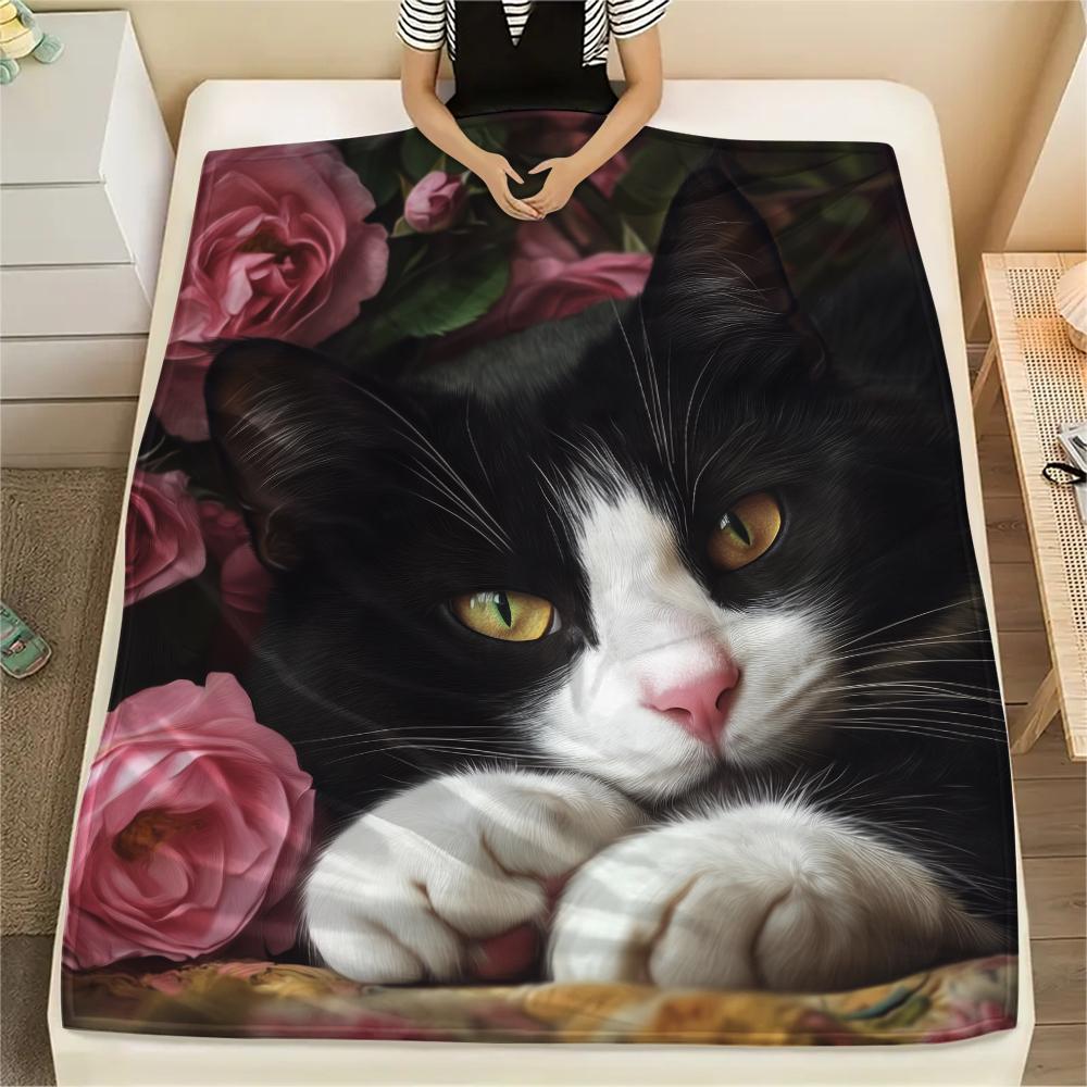 Calico Cat and Flowers,pattern Flannel Blanket, High quality Comfortable for All Seasons, Home Decor, Warmth and Comfort, Perfect for Gifts.