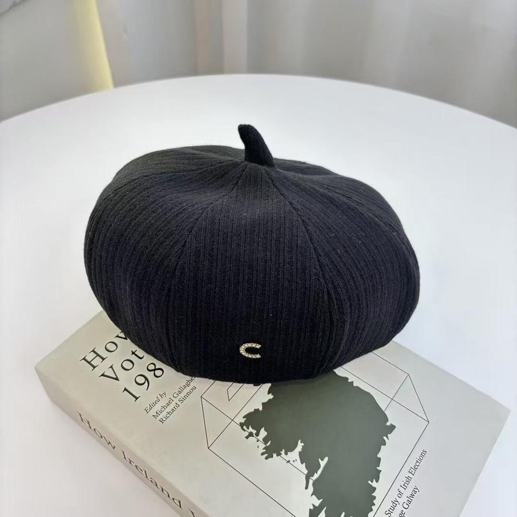 Japanischer Retro Kleiner Aufkleber J Buch Baskenmütze Damen Herbst und Winter Temperament Elegant Gesicht Zeigend Kleine Mode Malerhut