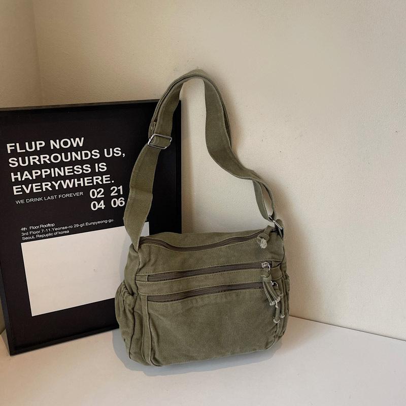 

Niche design casual simple personality fashion small square bag 2025 summer new women s foreign style shoulder messenger bag зелёный