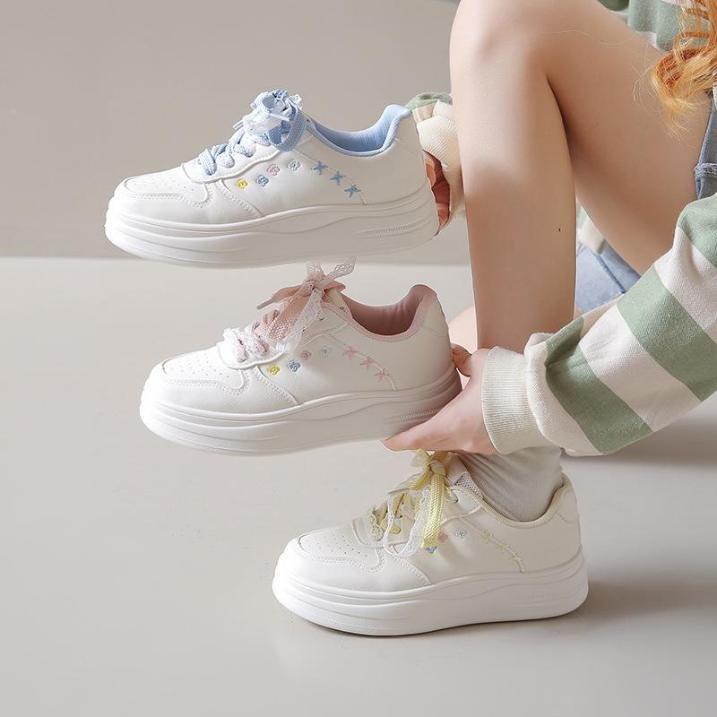 Fashion Thick Bottom Breathable Casual Shoes 2025 New Women Breathable Lace-up Vulcanzied Shoes Luxury Lightweight Flats Sneakers Mujer