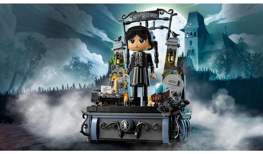 LEGO Addams Family Constructor Figure (76780)