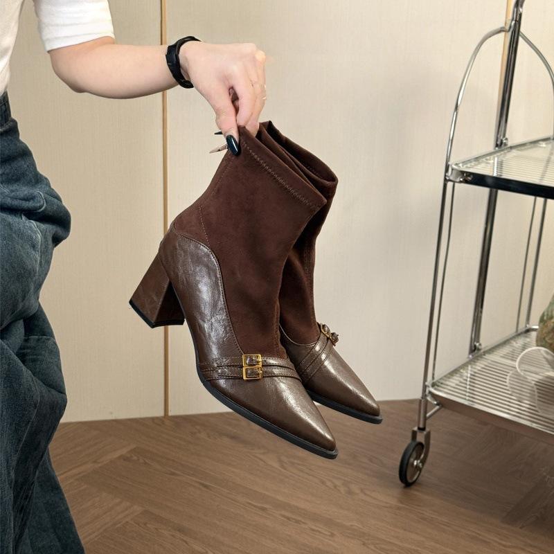 

Французский ретро стиль острый носок толстый каблук короткие ботинки женские 2025 новые универсальные модные высокий каблук эластичные тонкие ботинки задняя молния 35 коричневый
