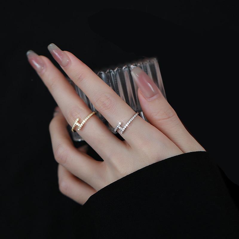 Simple and Fashionable H-letter Ring for Women, Personalized and Fashionable Open Mouth Rings