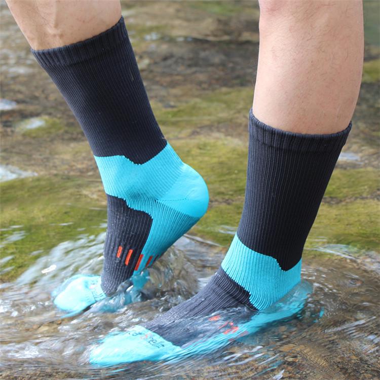 Waterproof Breathable Winter Sports Socks for Mountaineering, Cycling, Fishing & Skiing - Double Layer, Thickened & Warm