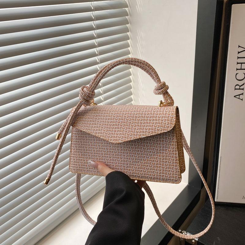 

Retro fashion solid color trend small square bag spring and summer new versatile practical simple portable shoulder messenger bag хаки