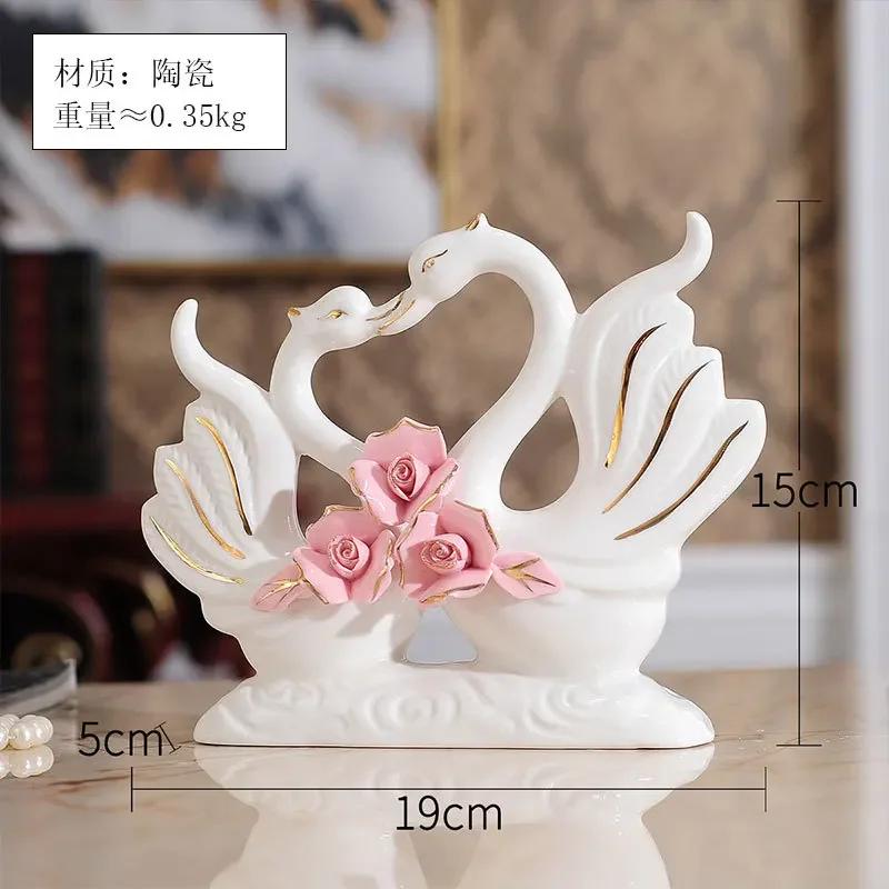 European Wedding Decor Crafts Ceramic Creative Room Decoration Handicraft Gold Swan Porcelain Figurines Decorations